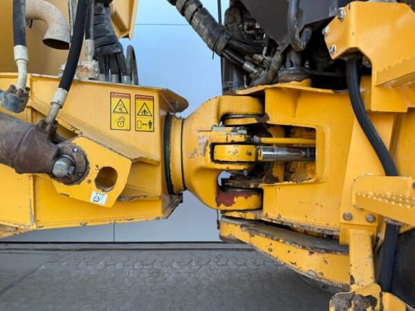 Volvo A40E - Image 21
