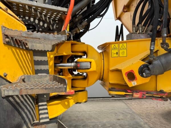 Volvo A40G - Image 21