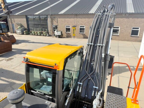 Volvo EC210 - Image 20