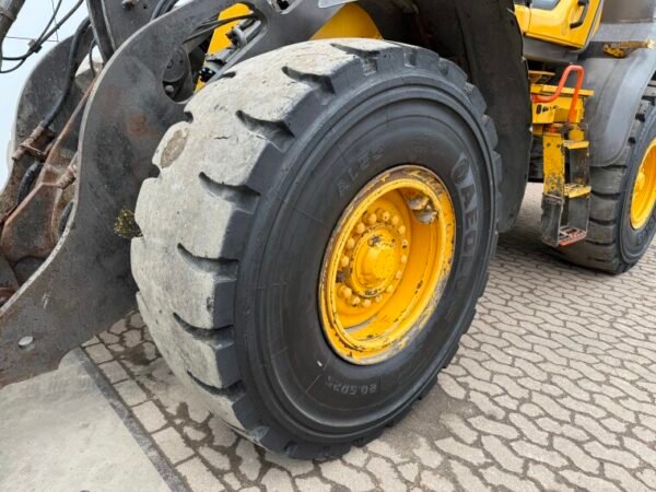 Volvo L70H - Image 21