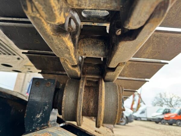 Hyundai HX235LCR - Image 22