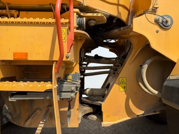 Volvo L150H - Image 21
