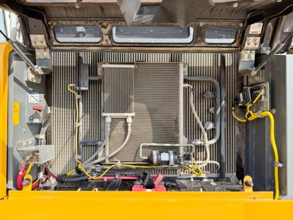 Liebherr R926LC - German Machine - Image 22