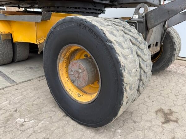 Volvo EW180C - Image 23