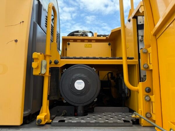 Volvo EW180C - Image 24