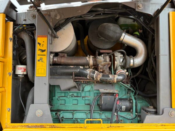 Volvo G946 AWD - Image 23