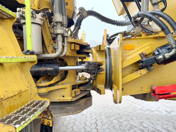 Caterpillar 745 04A - Image 23