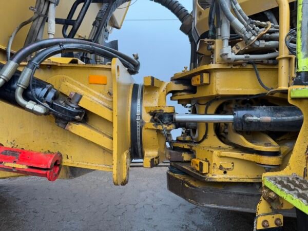Caterpillar 745 04A - Image 23