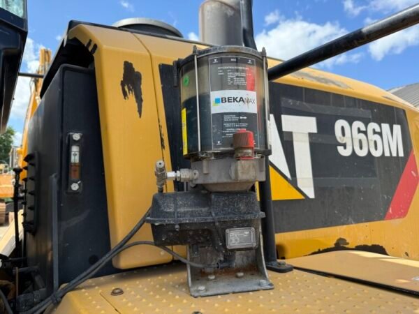 Caterpillar 966M - Image 23