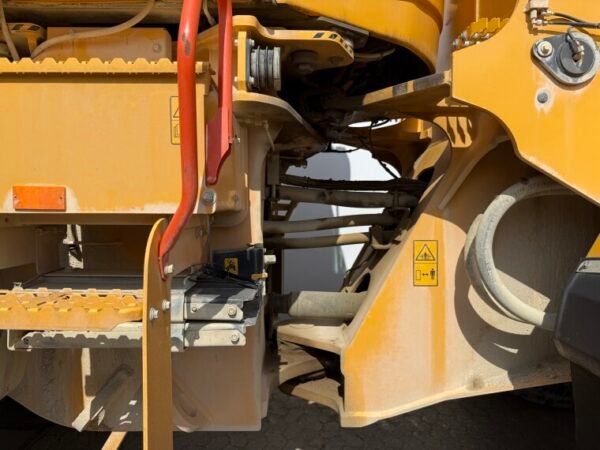 Volvo L150H - Image 24