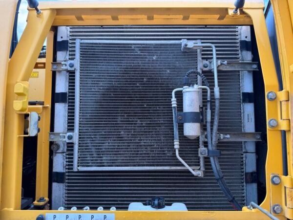 Volvo EW180C - Image 25