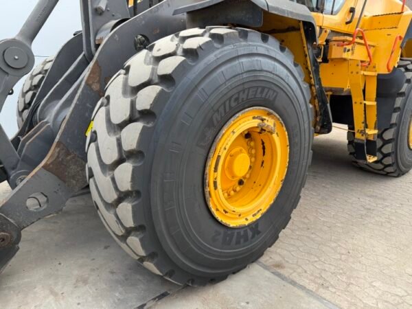 Volvo L150H - Image 24
