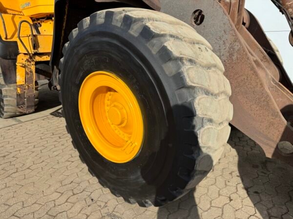 Volvo L180H - Image 22