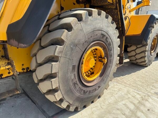 Volvo L180H - Image 23