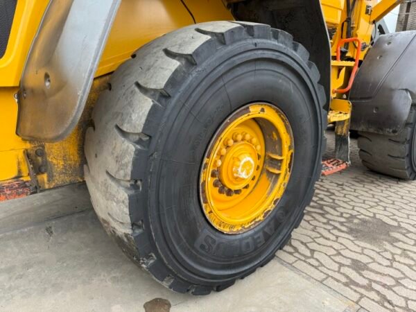 Volvo L70H - Image 23