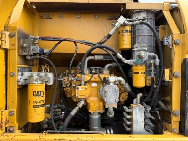 Caterpillar 323DL - Image 25