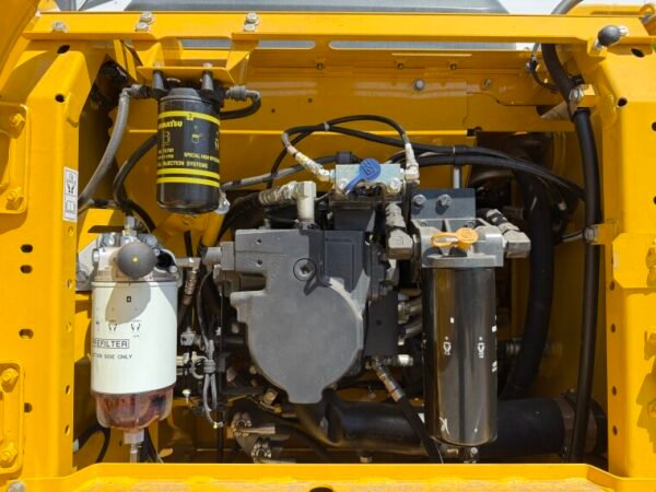 Komatsu PC210-10M0 *2025 Model* - Image 24