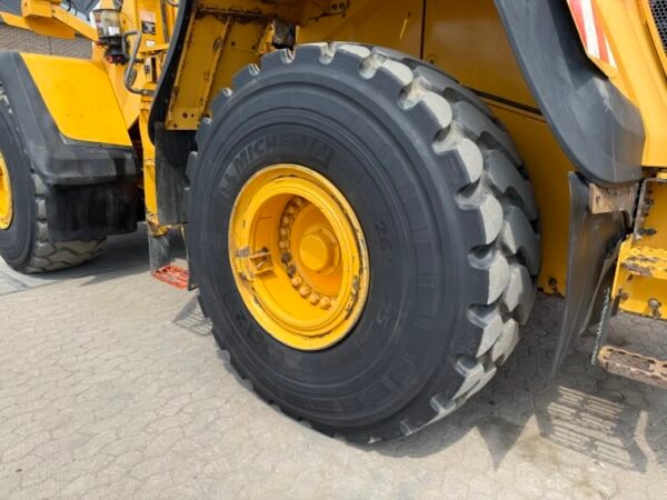 Volvo L150H - Image 27