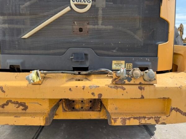 Volvo L220G - Image 30