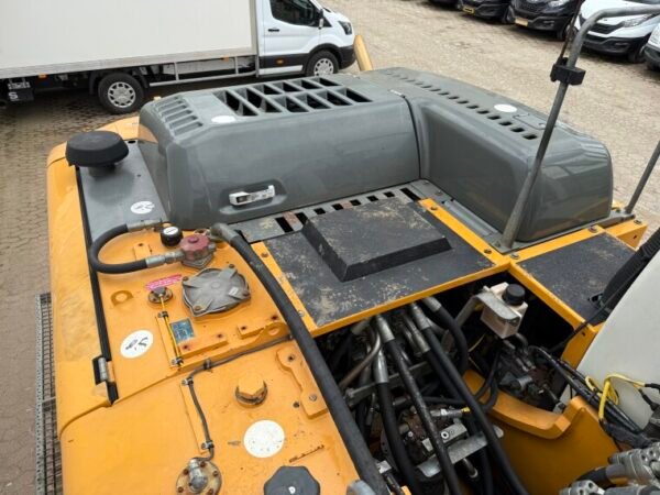 Liebherr R924LC - Image 24