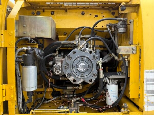 New Holland E215LC - Image 25