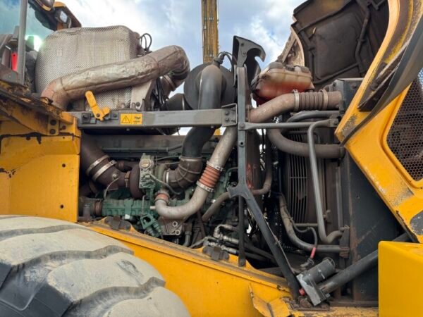 Volvo L180H - Image 23