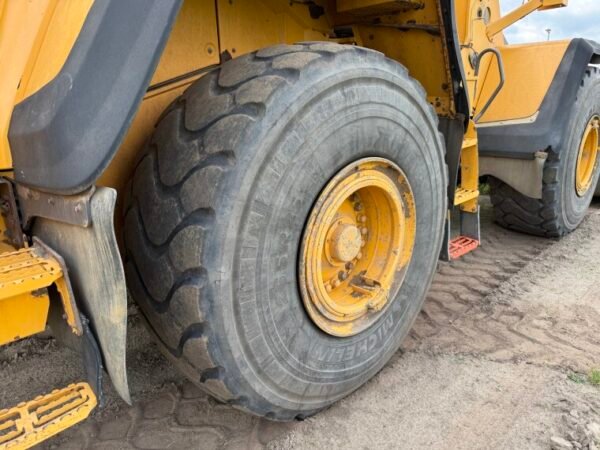 Volvo L180H - Image 26