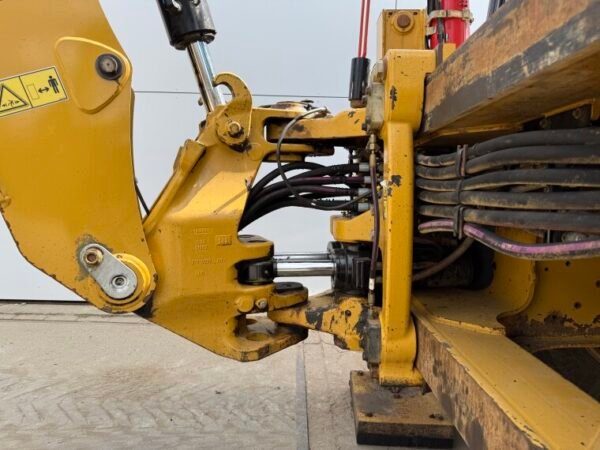 Caterpillar 444F2 - 4x4x4 - Image 24