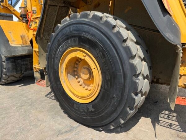 Volvo L150H - Image 24
