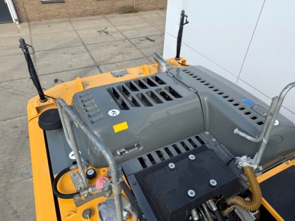 Liebherr R926LC - German Machine - Image 25