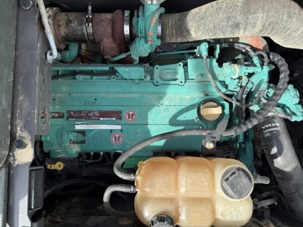 Volvo ECR235EL - Image 25
