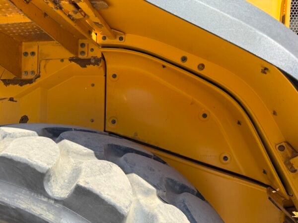 Volvo L150H - Image 23