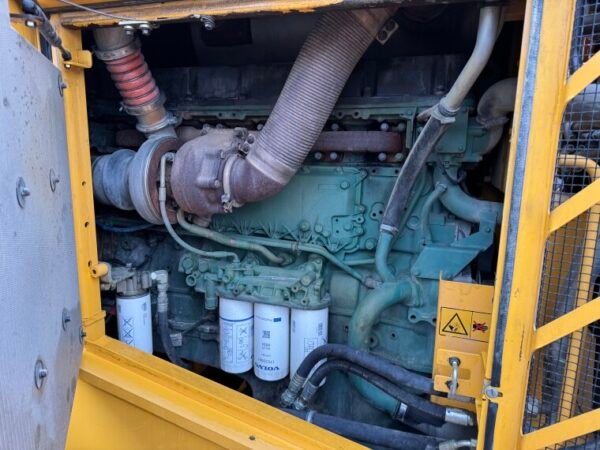 Volvo L350F - Image 25