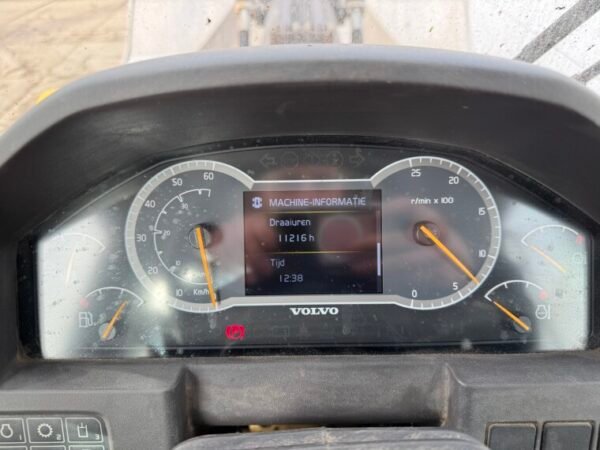 Volvo L350H - Image 25