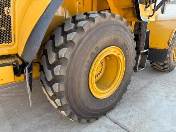 Caterpillar 950M - New michelin tyres - Image 23