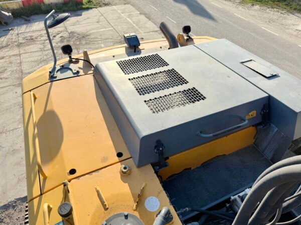 Liebherr R944C UHD - 23 Meter Demolition - Image 27