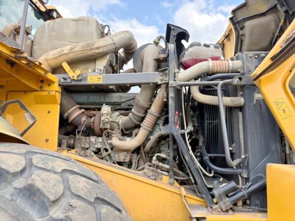 Volvo L180H - Image 28