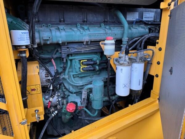 Volvo L350F - Image 26