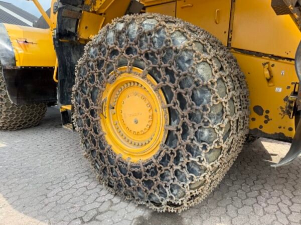 Volvo L350F - Image 25