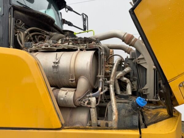 Caterpillar 745 04A - Image 27