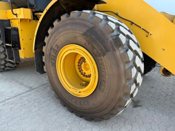 Caterpillar 950M - New michelin tyres - Image 24