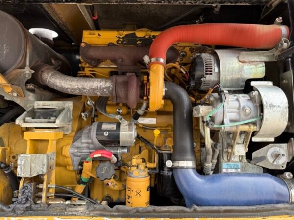 Caterpillar M313D - Image 27