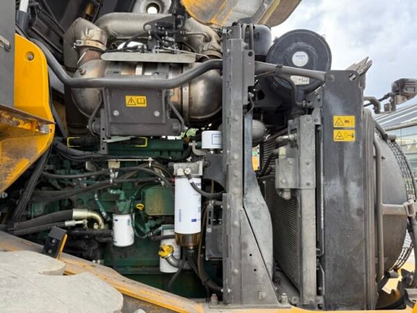 Volvo L70H - Image 27