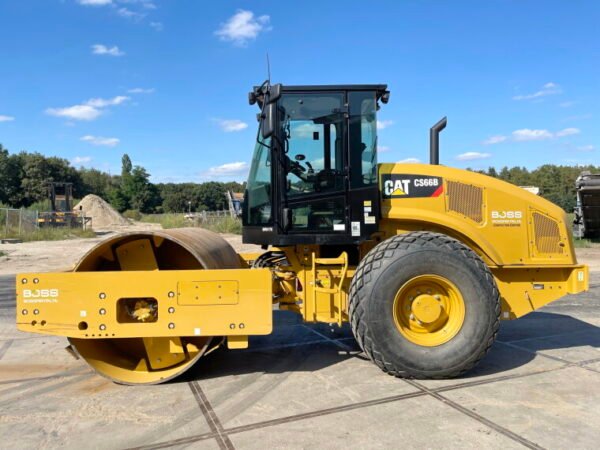 Caterpillar CS66B