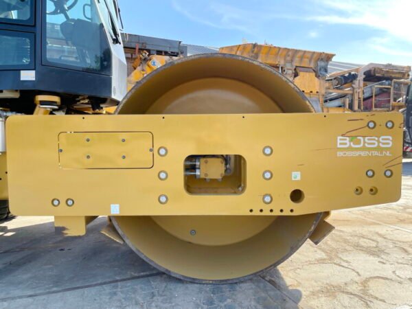 Caterpillar CS66B - Image 12
