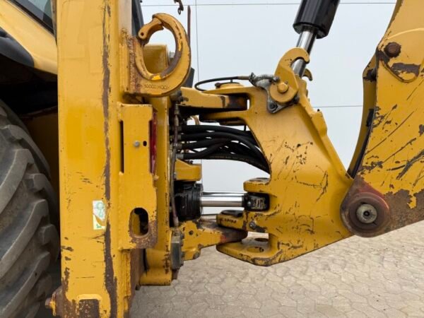 Caterpillar 444F - 4x4x4 - Image 28