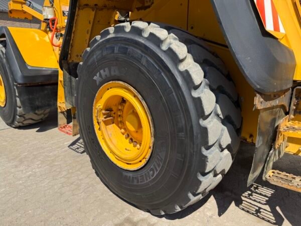 Volvo L150H - Image 28