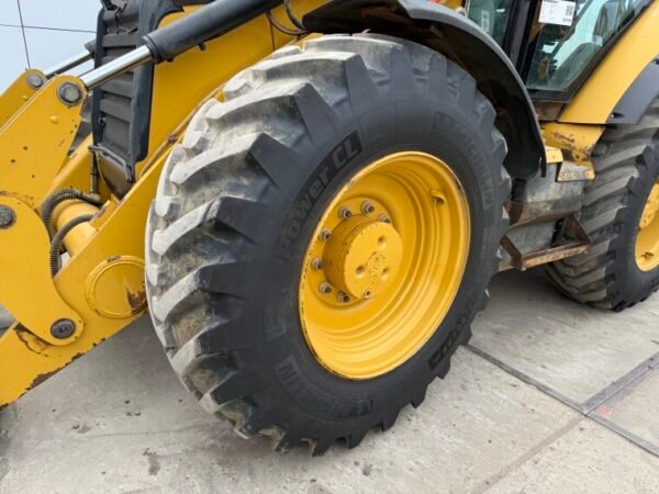 Caterpillar 444F - 4x4x4 - Image 29