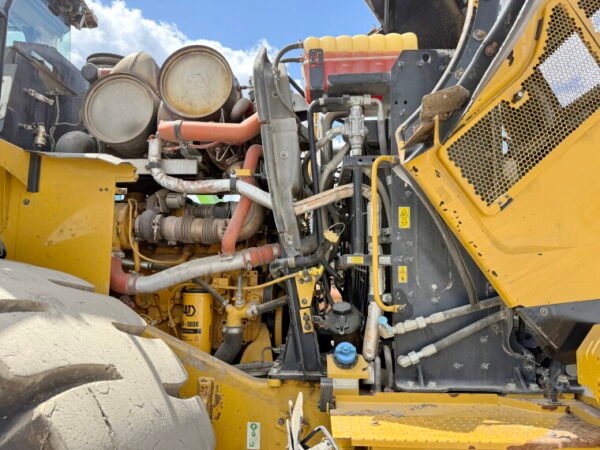 Caterpillar 966M - Image 29