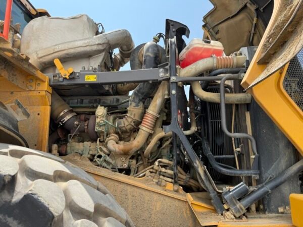Volvo L150H - Image 29